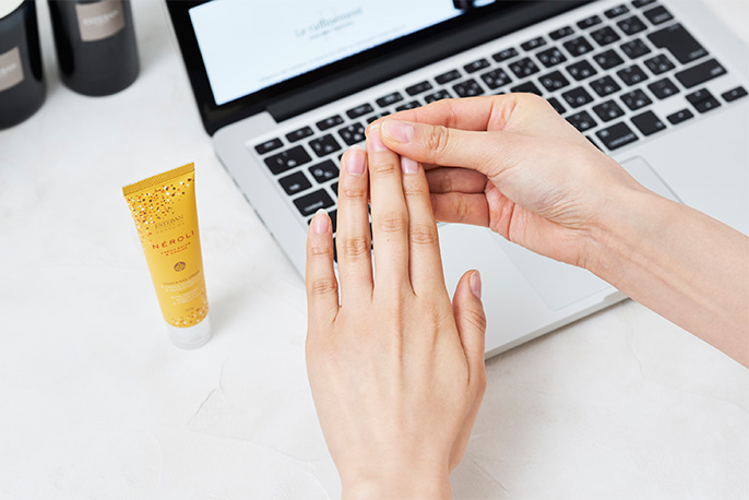 エステバン フレグランス・ハンドクリーム 楽天市場】ESTEBAN エステバン フレグランス ハンドクリーム 35g